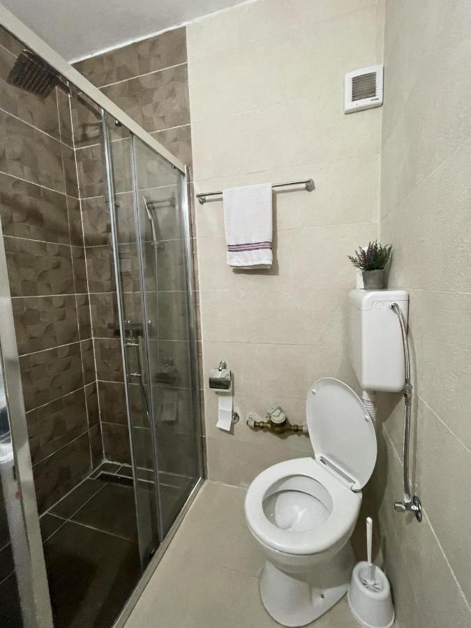 Apartment Vrbisao ツェティニェ エクステリア 写真