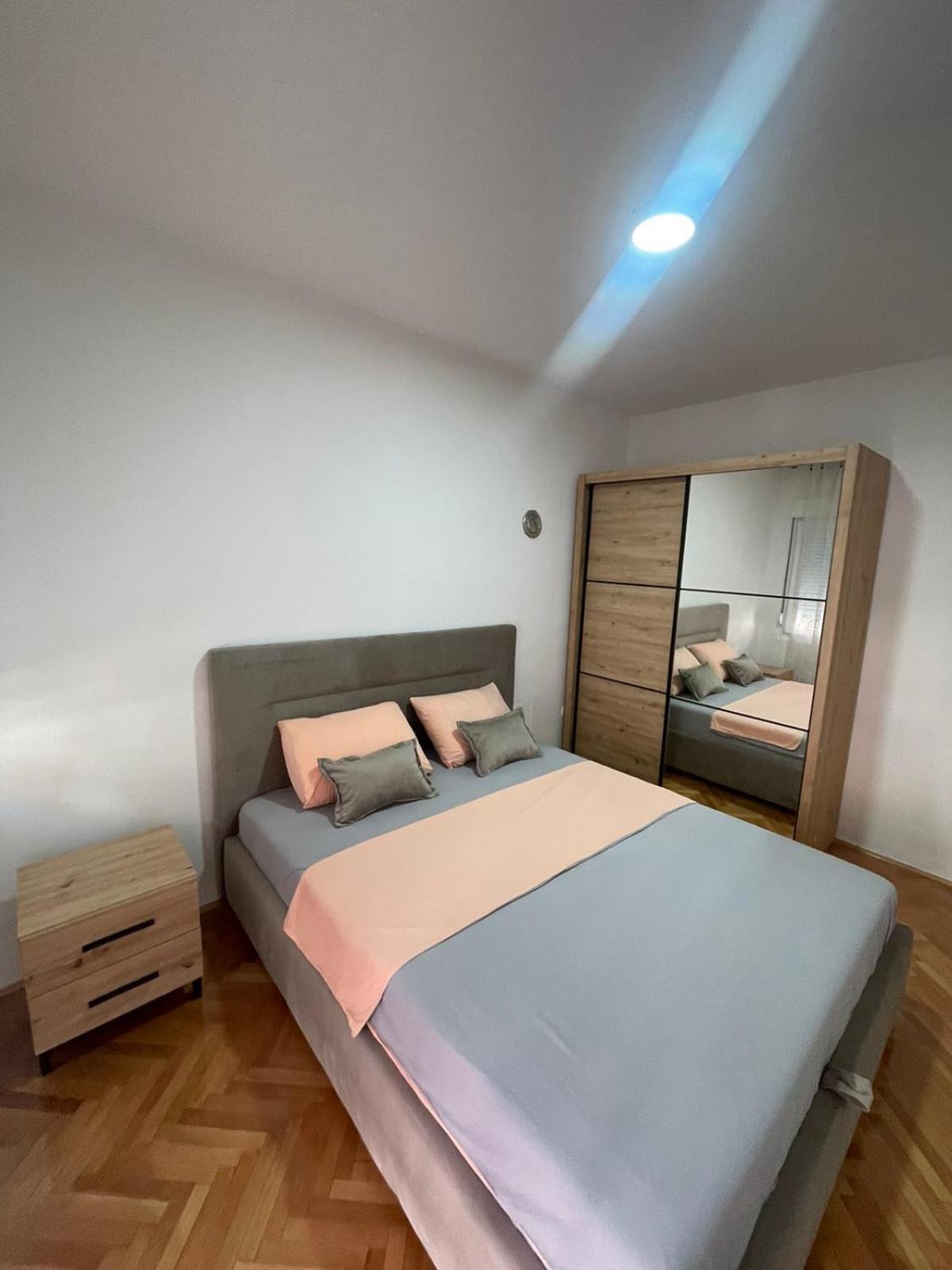Apartment Vrbisao ツェティニェ エクステリア 写真