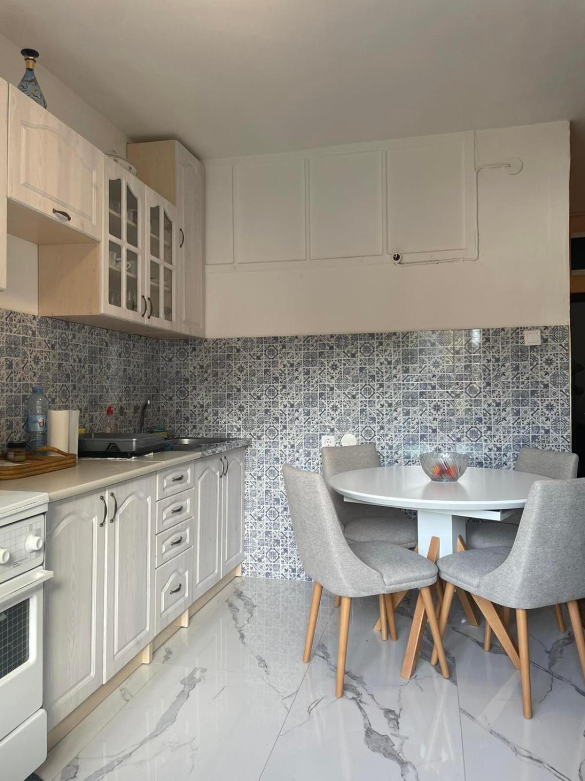 Apartment Vrbisao ツェティニェ エクステリア 写真