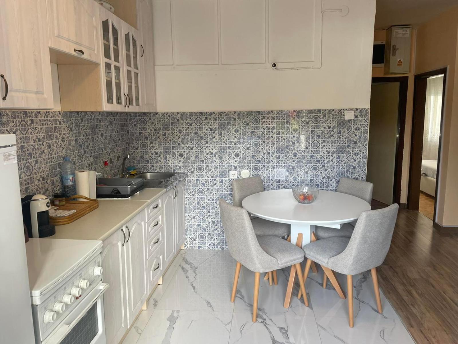 Apartment Vrbisao ツェティニェ エクステリア 写真
