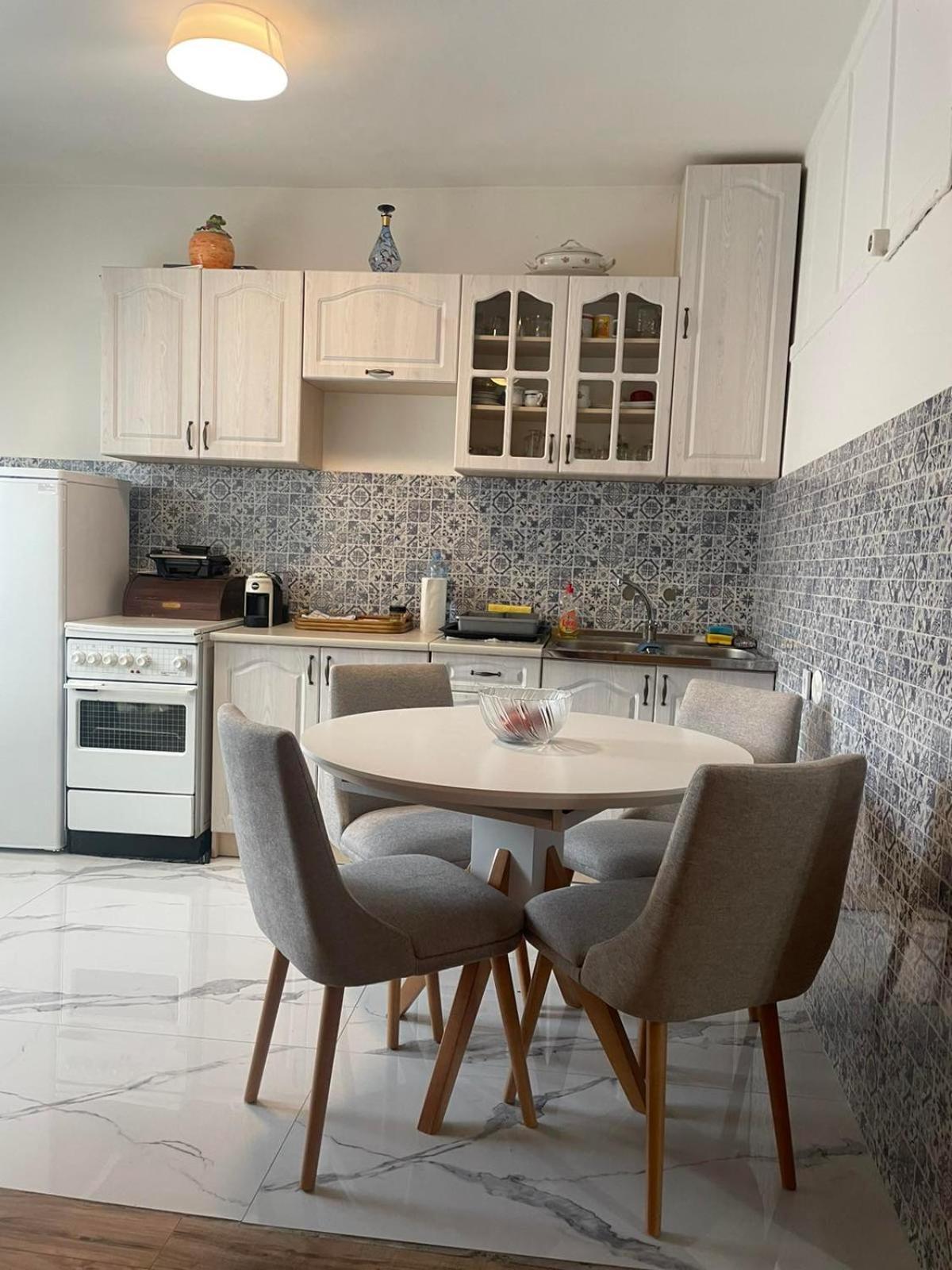 Apartment Vrbisao ツェティニェ エクステリア 写真